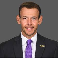 Barry Booker '85, a standout basketball player from the 1980s, has been  recognized in an article by The Tennessean, which highlights Nashville's  top high school basketball players from that decade. The 1980s