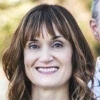 Amy Macomber's Instagram, Twitter & Facebook