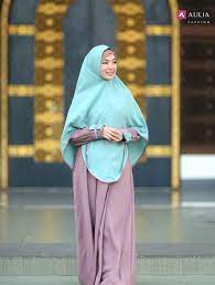 Check spelling or type a new query. 6 Warna Yang Cocok Dengan Gamis Warna Hijau Telur Asin