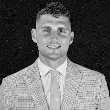 Pat Capra's Instagram, Twitter & Facebook