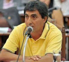 Biografia y Noticias de Abel Moya ||| TresLineas.com.ar