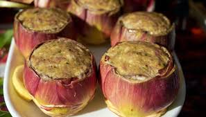 Ricava i fondi di carciofo con questa semplice procedura: Ricetta Carciofi Ripieni Con Il Tonno Le Ricette Di Buonissimo