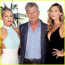 David Foster S Daughters Erin Sara React To His Engagement David Foster Erin Foster Katharine Mcphee Sara Foster Just Jared