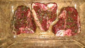 Combine olive oil, lemon juice, thyme, blacked cracked pepper, sea salt, minced garlic in a medium bowl. Lamb Loin Chops With Garlic Shallot And Thyme Recipe Is Made With Garlic Onion Dried Oregano Dried