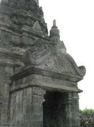 Cerita di badan candi yang sering disebut relief ini terdiri dari cerita kreshnayana yang menceritakan tentang. Dua Tipe Ornamentasi Candi Perwara Di Kompleks Candi Sewu Pdf Download Gratis
