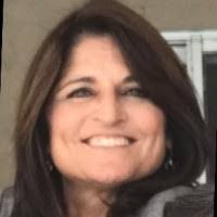 Loretta Cote's Instagram, Twitter & Facebook