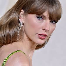 Its Not Just Taylor Swift—All Women Are at Risk From the Rise of Deepfakes  | Glamour