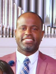 Travis Hendrix's Instagram, Twitter & Facebook