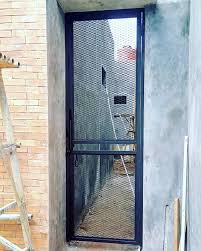 Lihat ide lainnya tentang rumah minimalis 11+ model pintu rumah minimalis 2 pintu terbaru 2021. Desain Pintu Besi Samping Rumah Cek Bahan Bangunan