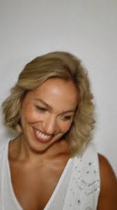 No hay nada que me guste mas que sacar el propio brillo que tiene cada una  ✨, Todas somos arte, unicas con esencia propia , #woman #makeup #maquillaje  #granada #beautysalon #salóndebelleza