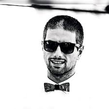 Hi all, Question as a console user: Is there an option where you lock  target in pvp/pve with R3 to switch off auto camera target following? I  want to lock the target