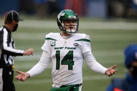 The new york jets have traded quarterback sam darnold to the carolina panthers, according to a report from espn's adam schefter. Ny Jets Trade Sam Darnold To Carolina Panthers For Draft Picks