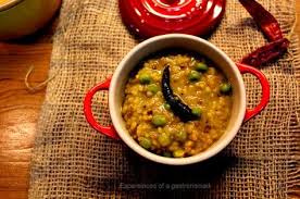 Motorshuti Diye Bhaja Moong Dal Bengali Moong Dal With Peas Recipe Pea Recipes Indian Food Recipes Cooking Recipes