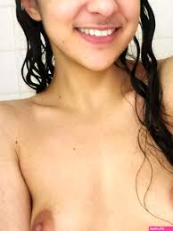 Sammie homemade hairy pussy photo - real and uncensored content