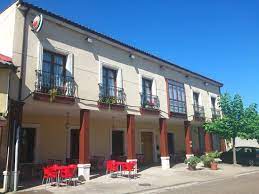 La villa teresa se encuentra en la bañeza y ofrece alojamiento con balcón y wifi gratuita. Los 5 Mejores Hoteles En La Baneza De 2021 Precios Increibles Tripadvisor Opiniones Y Fotos