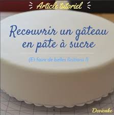 Apprenez A Recouvrir Un Gateau De Pate A Sucre Avec De Belles Finitions Gateau De Pates Pate A Sucre Recette Pate A Sucre Facile