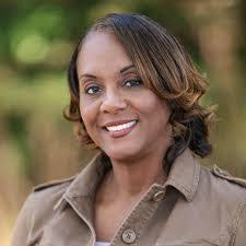 Tracey Babb's Instagram, Twitter & Facebook