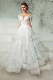 Best Wedding Dress Catalogue Seeking The Most Recent Wedding Gowns Designs And Styles Visit Our Websit Wedding Dresses New Bridal Dresses Modern Bridal Dress