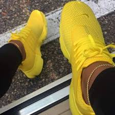 Black And Yellow Nike Tennis Shoes Try To Win This Pair Of Nike 2019 50 Winner For That It Is Necessary Nike Shoes Women Cute Sneakers Sneakers Fashion