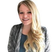 Lauren Strand's Instagram, Twitter & Facebook