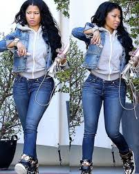 Nicki Minaj Look Like She Was In A Rush Ropa De Moda Moda Para Mujer Moda Femenina