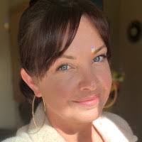 Amanda Wines's Instagram, Twitter & Facebook