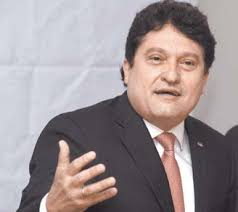 Avanza caravana, vienen 3 más ... y Gobierno se desentiend~