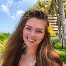 larissa roman (@larissa26311892)