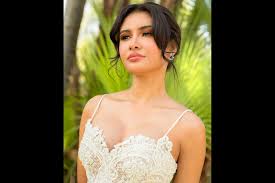 Her national costume was among the missing items. Ryj4zmydwlvkum