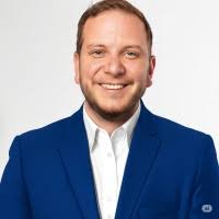 60+ "Eduardo Giles" profiles