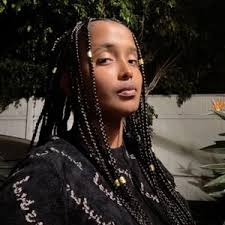 sue daniels ✍️ (@sumeyawrites)