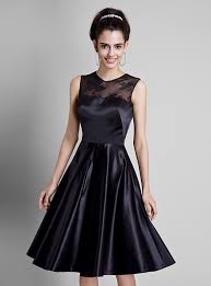 Noir kei ninomiya full ruffle tulle skirt $857.50. Trapeze Ajuste Evase Petite Robe Noire Minimaliste Le Style Mignon Soiree Cocktail Fete D Entreprise Robe Cou D Illusion Sans Manches Mi Long Dentelle Charmeu Petite Robe Noire Robe Noire Petite Robe