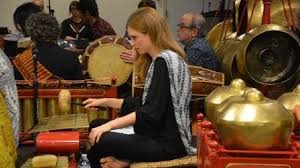 Bahkan bentuknya pun juga hampir sama dengan gamelan. Pengertian Dan Jenis Alat Musik Tradisional Matsan Saga