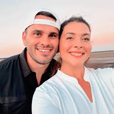 Who can embroider shirts quickly in Conroe?