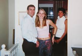 Ghislaine maxwell focuses on maxwell's. Jeffrey Epstein Vertraute Ghislaine Maxwell Der Prinz Und Die Madame Der Spiegel