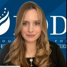 Andrew Strand's Instagram, Twitter & Facebook