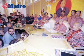 United bumiputera heritage party) ist ein rechter flügel politische partei im malaysia. Pbb Kaji Semula Kedudukan Dalam Bn