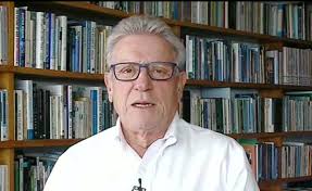 Los 6 dardos" a Rolando Araya: ¿Aumentaría edad de retiro y cuotas para  pensionarse?