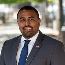 Councilmember Nelson Esparza (@D7Esparza)