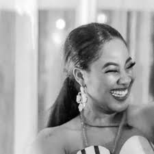 Explaining Erica Nlewedim (@ExplainingErica)