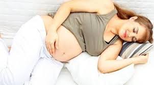 Sakit perut sebelah kiri atau kram saat hamil pada trimester pertama merupakan suatu kondisi yang perlu perhatian lebih. Saat Hamil Jangan Tidur Terlentang Ini Alasannya Parenting Fimela Com