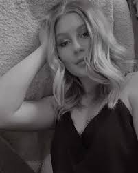 Alyssa Waterman's Instagram, Twitter & Facebook