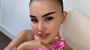 Fatima Azimoğlu kimdir? Neden gündem oldu, doktorluk mu yapıyor? » Mavi  Kadın