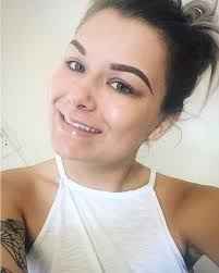 Hey girls! Long time no see!⏰ Let's talk glosses!😊 Did you know we have a  huge variety of glosses that you can use with Lipsense to enhance the color  or alone for