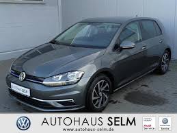 It was introduced in berlin on 4 september 2012, before a public launch at the 2012 paris motor show. Volkswagen Golf Vii 1 5 Tsi Join Navi Acc Shz Gj Reifen Auto Hoch Drei