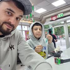 Charles "Do Bronx" Oliveira...