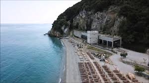 Προγνώσεις καιρού για όλη την ελλάδα. H Galaria 100 Xronwn Sthn Pieria Poy Metamorfw8hke Se Kafeteria Youtube