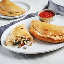 Calzone Aux Tomates Et Au Fromage Ricotta Recette Recette Idee Recette Recette Fromage