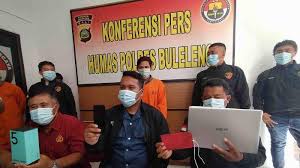 Sedangkan tki di darat katakan sebagai karyawan hotel, lini paling bawah seorang cleaning service, dapat gaji usd 600 saja sudah. Gaji Jadi Cleaning Service Tak Cukup Darmawan Curi Ponsel Dan Notebook Milik Bosnya Di Buleleng Tribun Bali