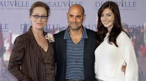 Meryl streep says she was 'so depressed' while filming 'devil wears prada'. Sneak Peek At The Devil Wears Prada Reunion Gma